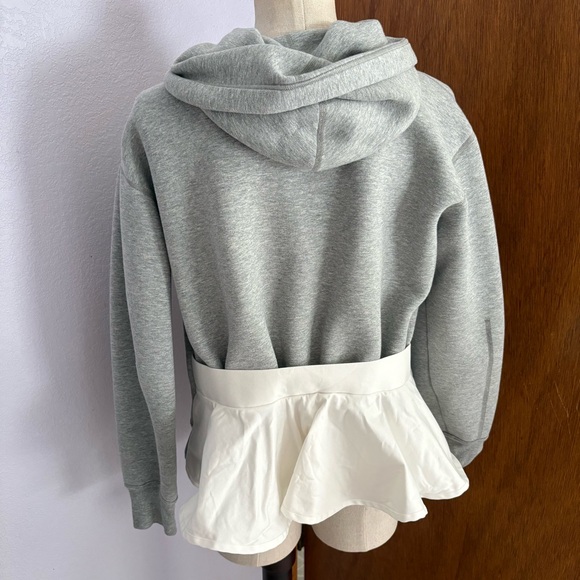 NIKE x SACAI sz M Tech Fleece Jacket Gray White Ruffle Full Zip 716911 - Picture 5 of 15